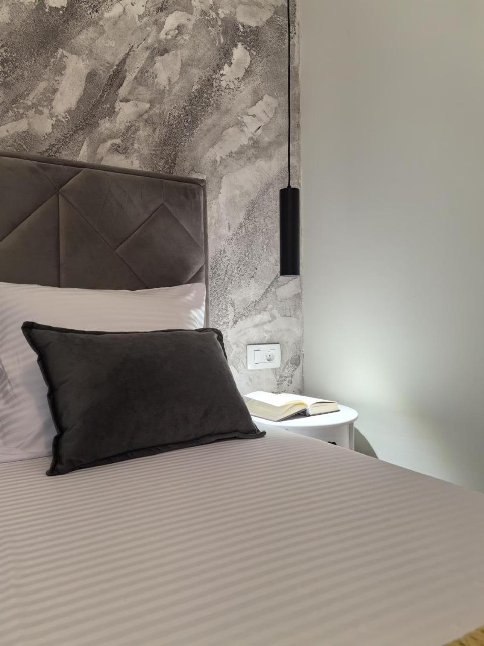 Sunny Hill - Parking - Fenced Garden - Luxury Loft Apartment Kotor Luaran gambar