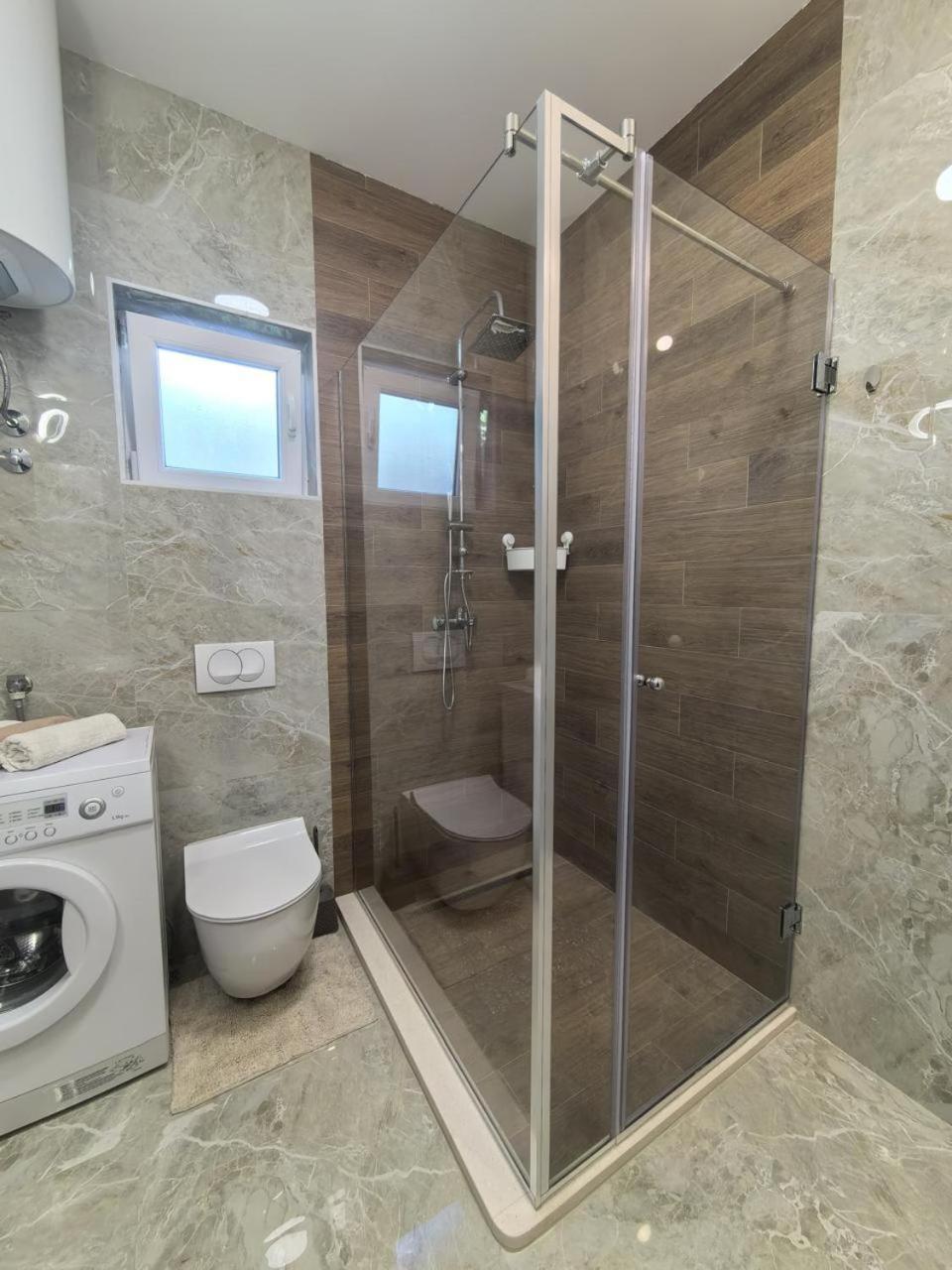 Sunny Hill - Parking - Fenced Garden - Luxury Loft Apartment Kotor Luaran gambar
